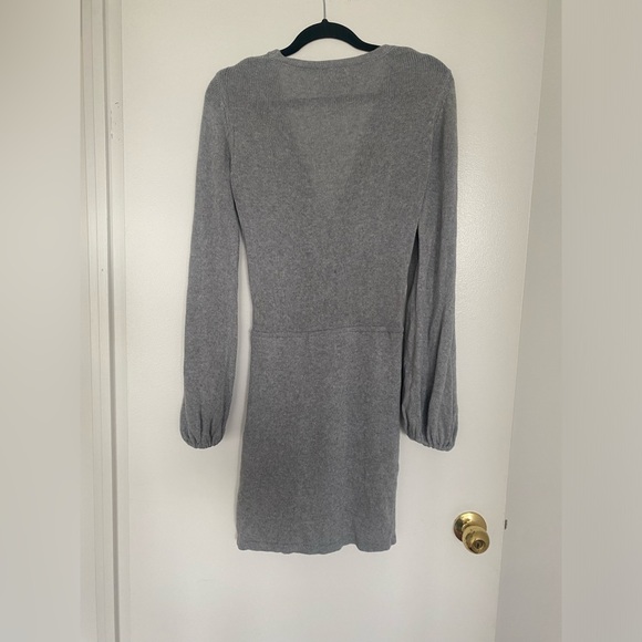 🛍️SWEATER DRESS WORN TWICE - Picture 3 of 4